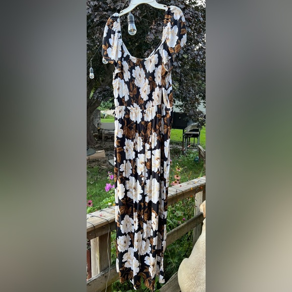 Old Navy Floral Flutter Sleeve Black Brown Floral Romper Jumpsuit Size L - Picture 4 of 9